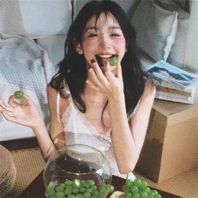 她不当女主很多年